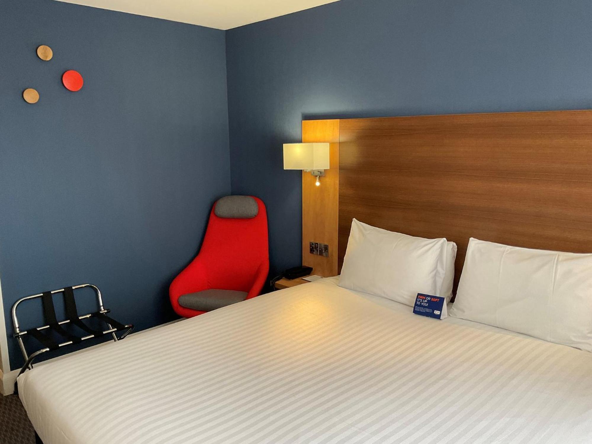 Express By Ihg Hotel 3*