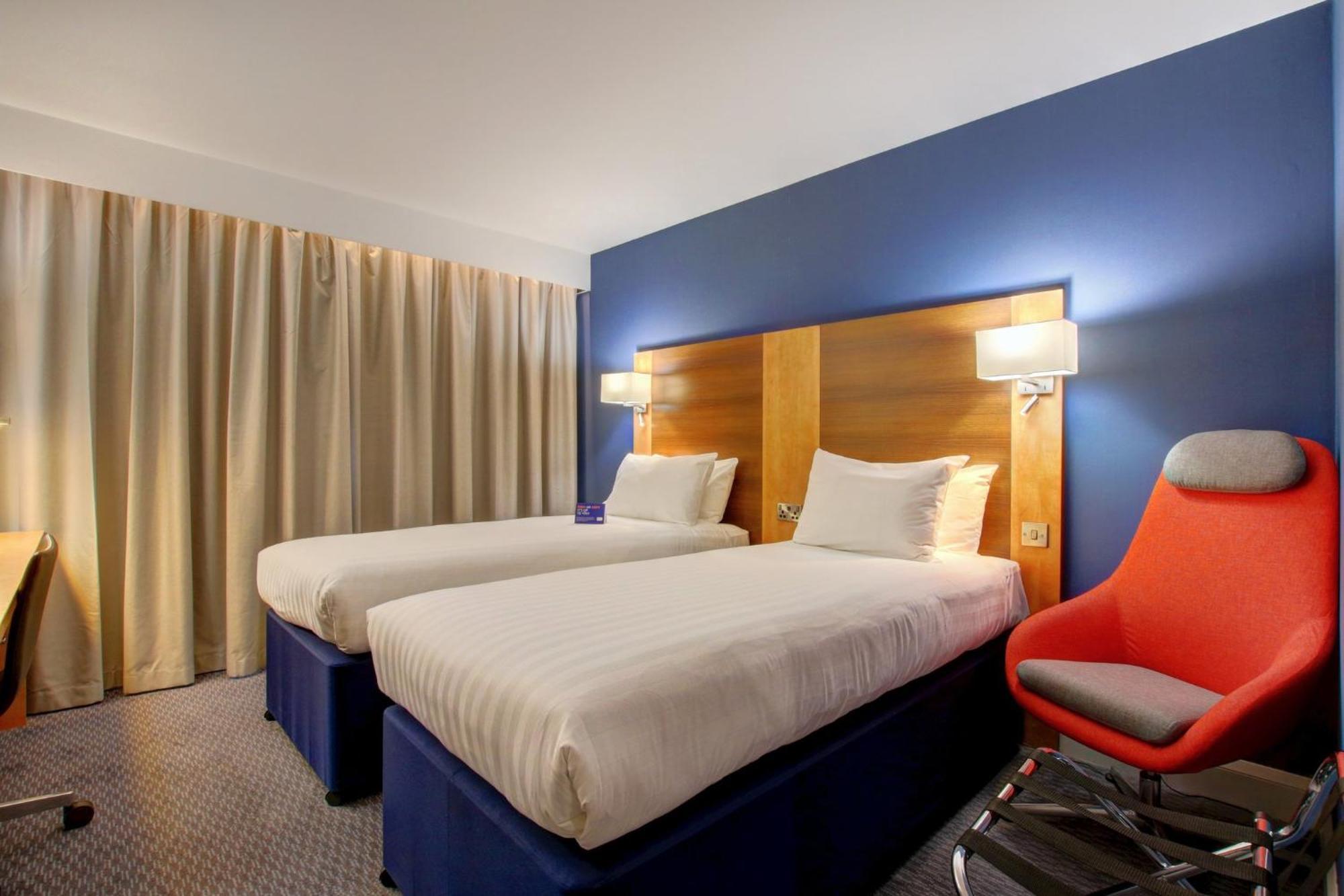 Express By Ihg Hotel 3*