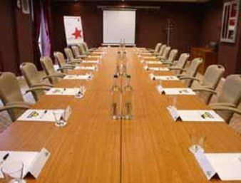 Express By Ihg Hotel 3*