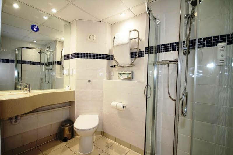 Express By Ihg Hotel